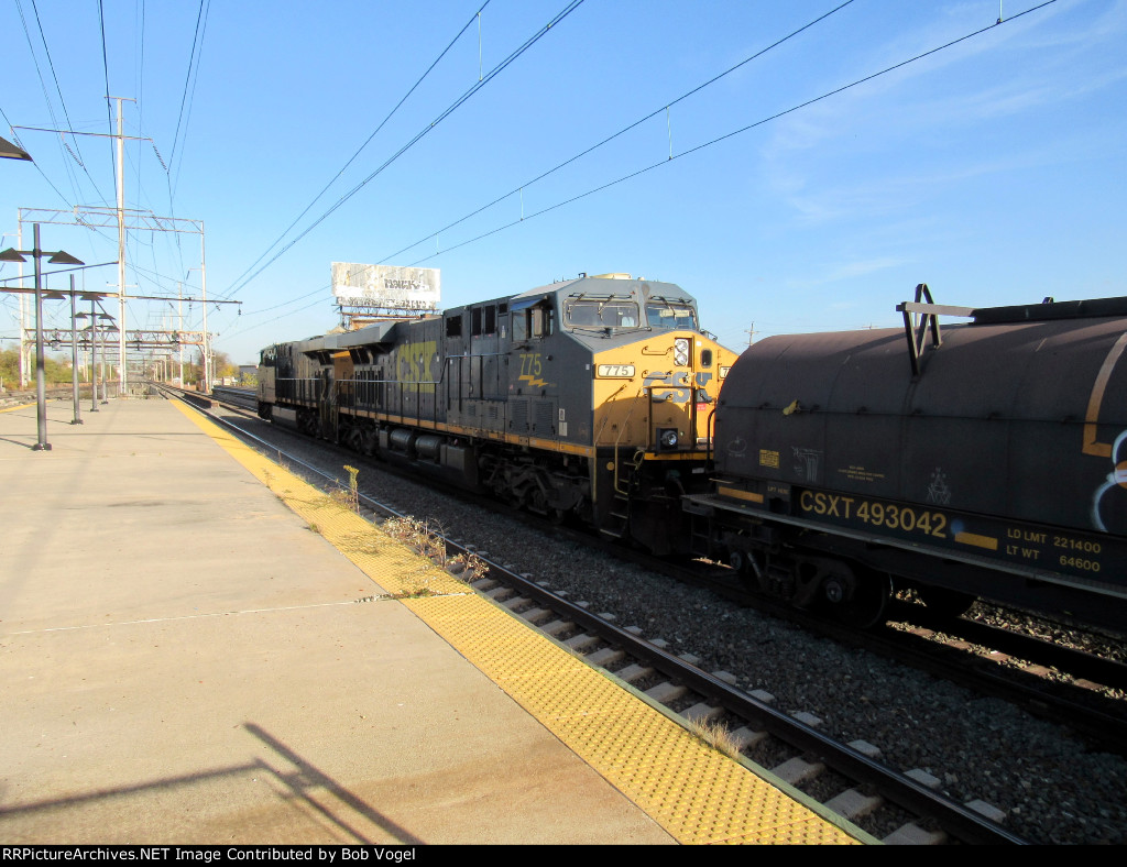 CSX 775 and 980